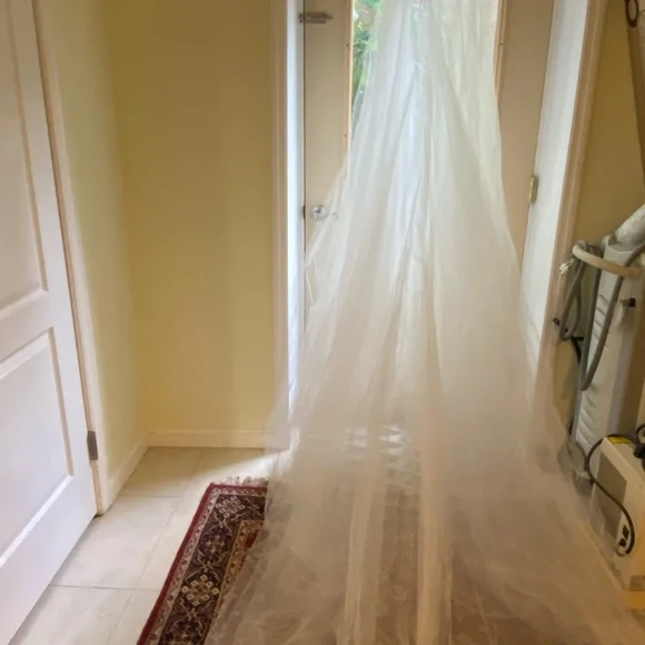 Wedding Dress and Attachable Skirt